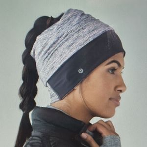 Pre loved. Lululemon Top Knot Toque. OS. Violet/Black Grape.